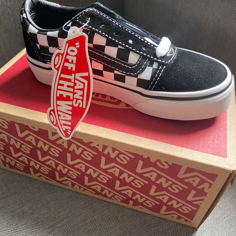Vans® Ward Low Kids' Shoes- Size 11
11, Checker Black White - Picture 3 of 5